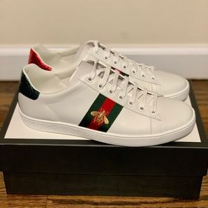 SOLDDDD Brand New Gucci Ace Sneakers 🐝